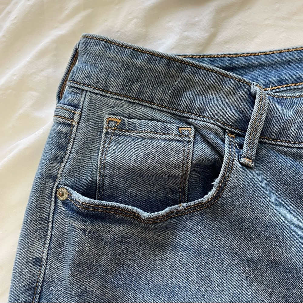 Old Navy Pop Icon Skinny Jeans in Classic Blue - Picture 5 of 6